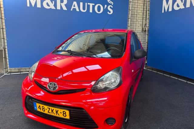 Toyota Aygo (2012) thumbnail 1