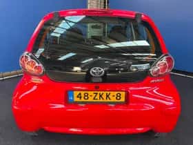 Toyota Aygo (2012) thumbnail 11
