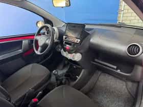 Toyota Aygo (2012) thumbnail 14