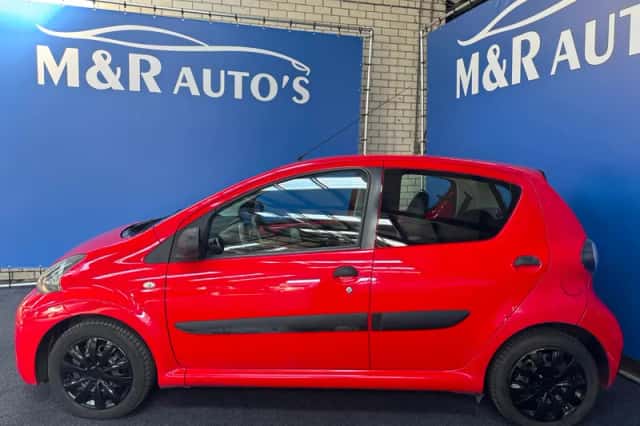 Toyota Aygo (2012) thumbnail 5