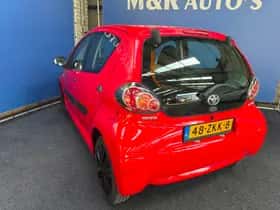 Toyota Aygo (2012) thumbnail 8