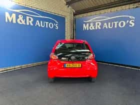 Toyota Aygo (2012) thumbnail 10