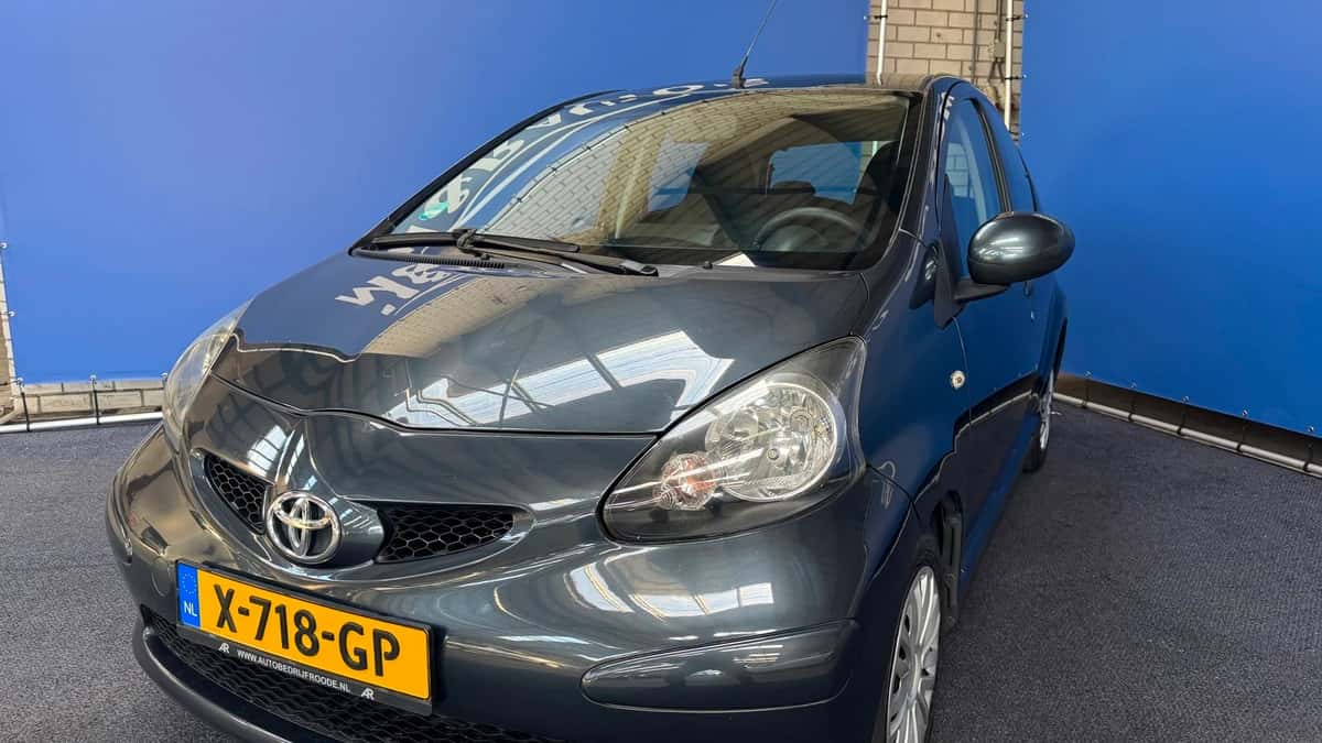 Toyota Aygo (2008) — foto 1