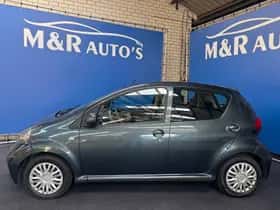 Toyota Aygo (2008) thumbnail 5