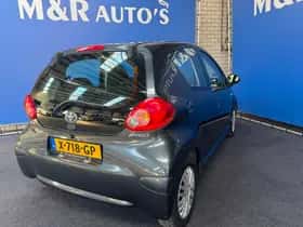 Toyota Aygo (2008) thumbnail 8
