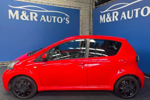 Toyota Aygo (2009) thumbnail 5