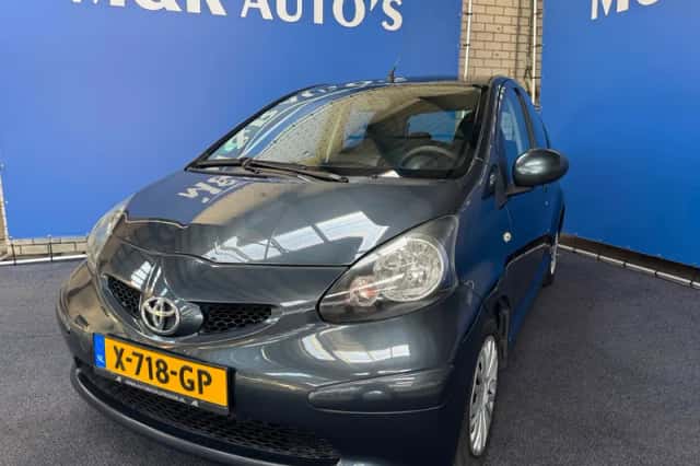 Toyota Aygo (2008) thumbnail 1