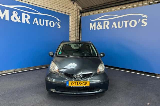 Toyota Aygo (2008) thumbnail 3