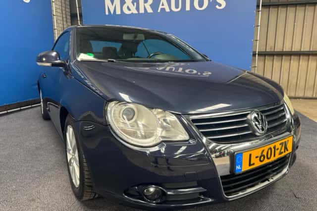 Volkswagen Eos (2008) thumbnail 2