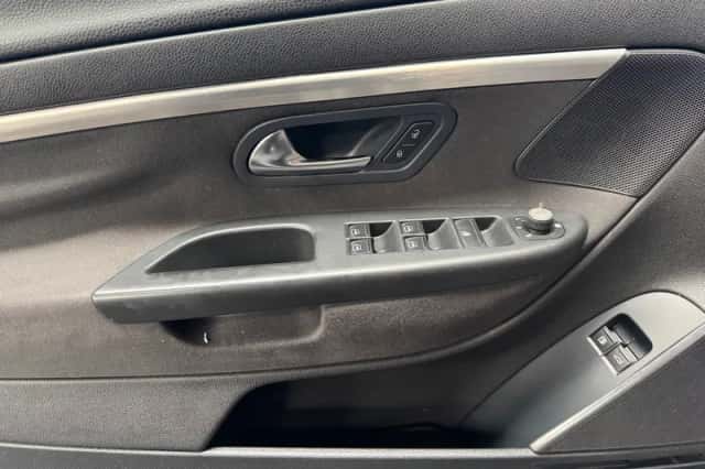 Volkswagen Eos (2008) thumbnail 24
