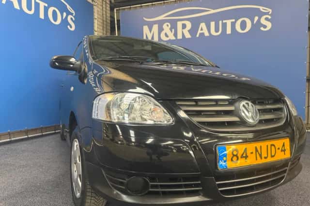 Volkswagen Fox (2010) thumbnail 2