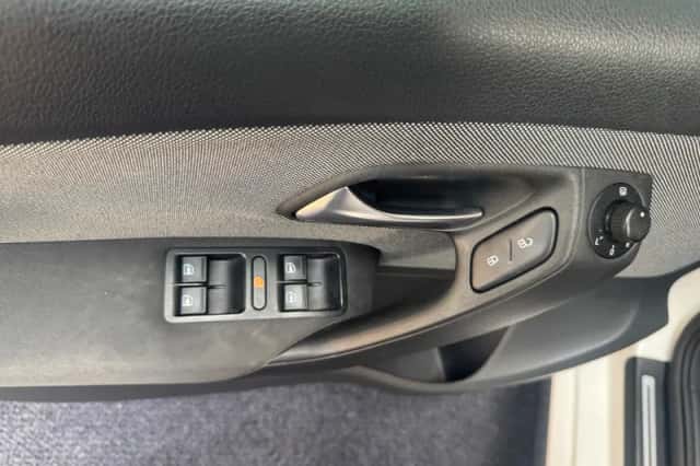 Volkswagen Polo (2013) thumbnail 21