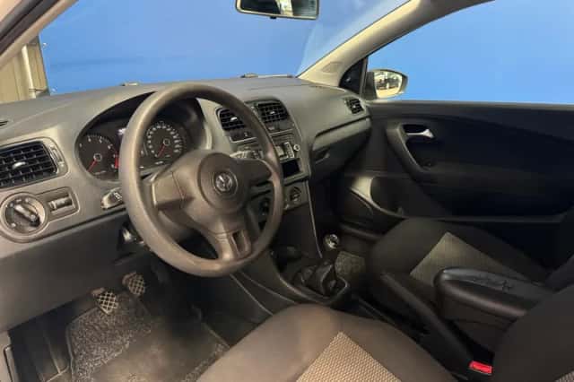 Volkswagen Polo (2012) thumbnail 11