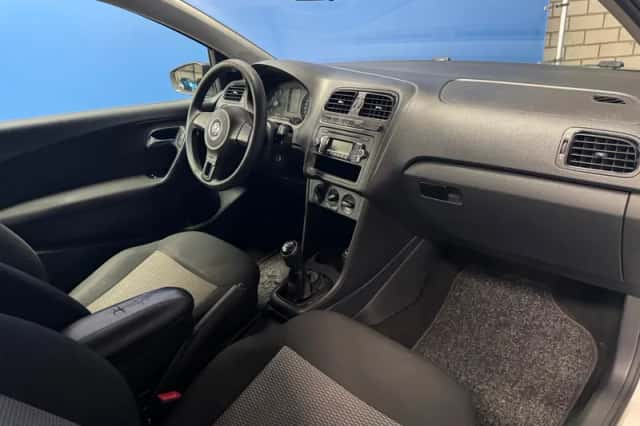 Volkswagen Polo (2012) thumbnail 12