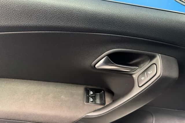 Volkswagen Polo (2012) thumbnail 15
