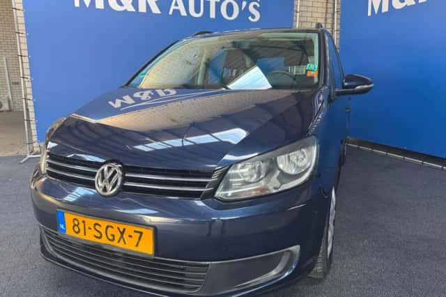 Volkswagen Touran (2011) thumbnail 1