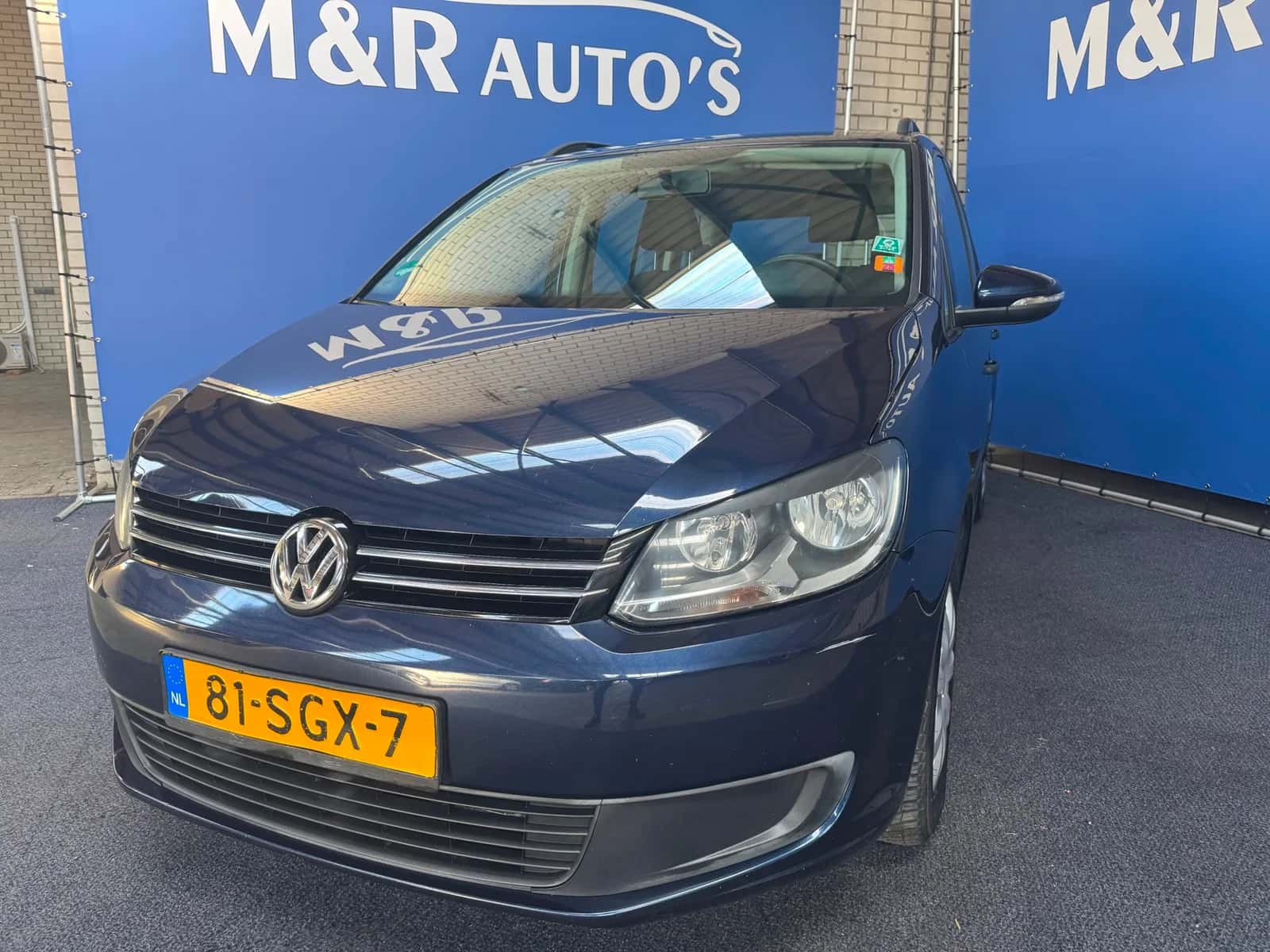 Volkswagen Touran (2011) — foto 1