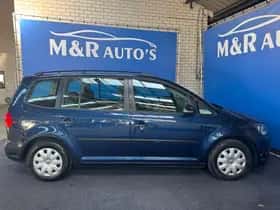 Volkswagen Touran (2011) thumbnail 7