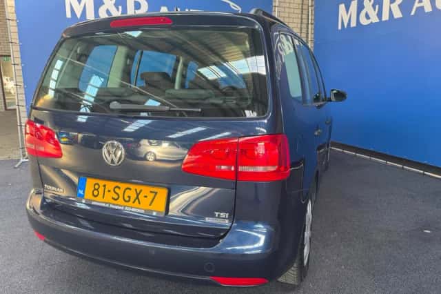 Volkswagen Touran (2011) thumbnail 8