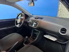 Volkswagen Up! (2015) thumbnail 13