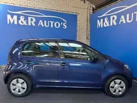 Volkswagen Up! (2015) thumbnail 6