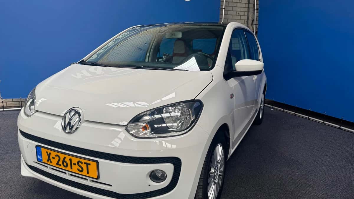 Volkswagen Up! (2012) — foto 1