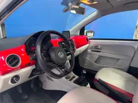 Volkswagen Up! (2012) thumbnail 14