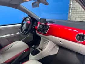 Volkswagen Up! (2012) thumbnail 15