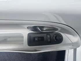 Volkswagen Up! (2012) thumbnail 20