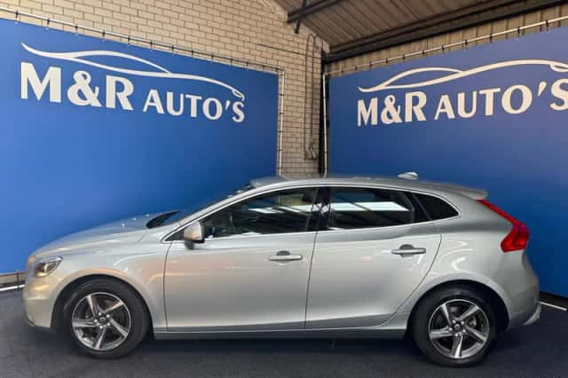 Volvo V40 (2015) thumbnail 4