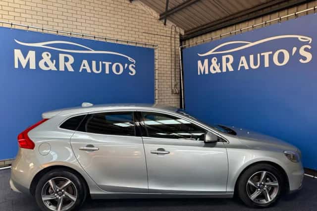 Volvo V40 (2015) thumbnail 5
