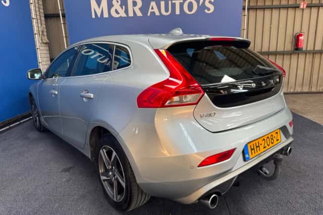 Volvo V40 (2015) thumbnail 6