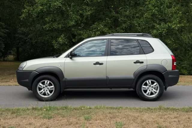 Hyundai Tucson (2007) thumbnail 2