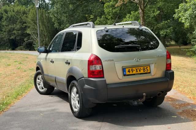 Hyundai Tucson (2007) thumbnail 3