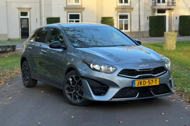 Kia Ceed (2024) thumbnail 1