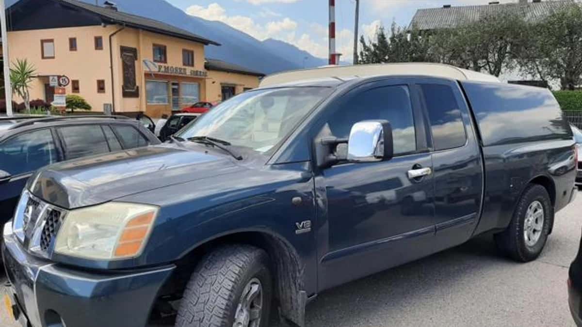 Nissan TITAN (2004) — foto 1