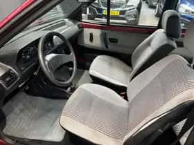 Volkswagen Polo (1989) thumbnail 13