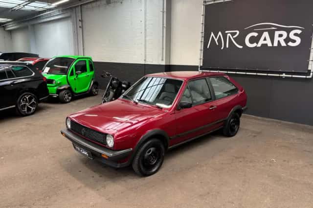 Volkswagen Polo (1989) thumbnail 6