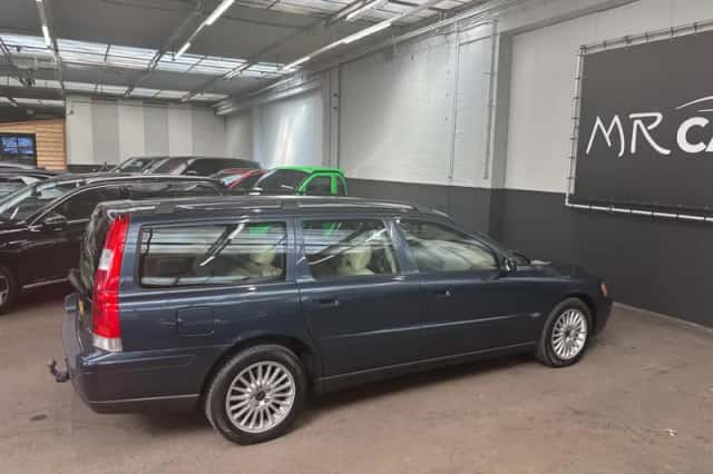 Volvo V70 (2006) thumbnail 11