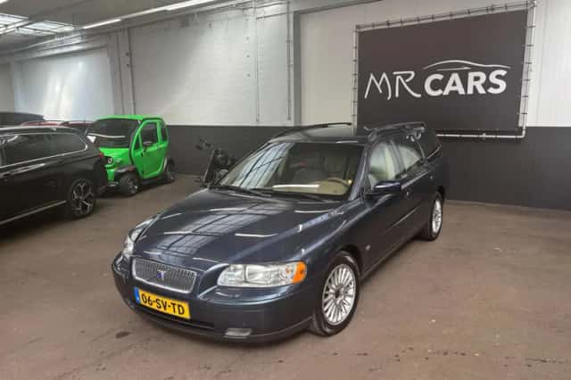 Volvo V70 (2006) thumbnail 5