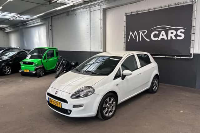 Fiat Punto (2018) thumbnail 3