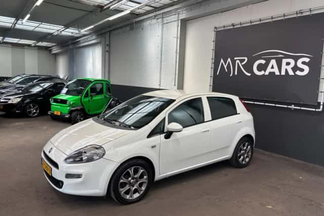Fiat Punto (2018) thumbnail 4