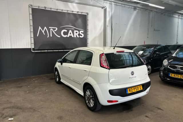 Fiat Punto (2011) thumbnail 8