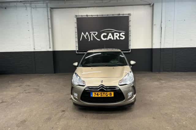Citroën DS3 (2011) thumbnail 2