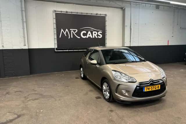 Citroën DS3 (2011) thumbnail 3