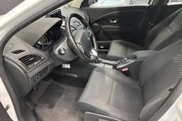 Renault Mégane Scénic (2014) thumbnail 12