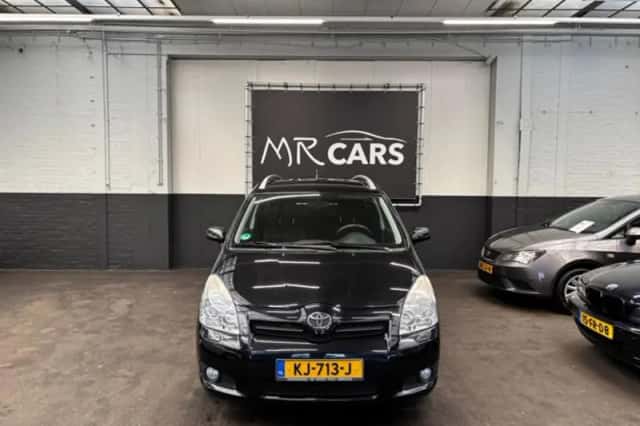 Toyota Verso (2009) thumbnail 1