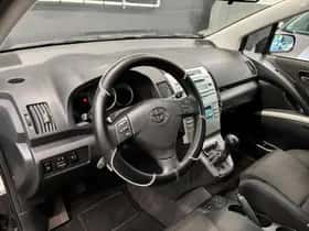 Toyota Verso (2009) thumbnail 12