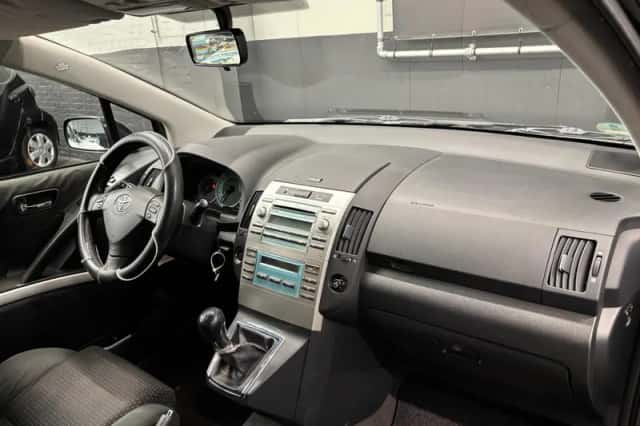 Toyota Verso (2009) thumbnail 13