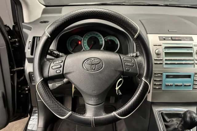 Toyota Verso (2009) thumbnail 14